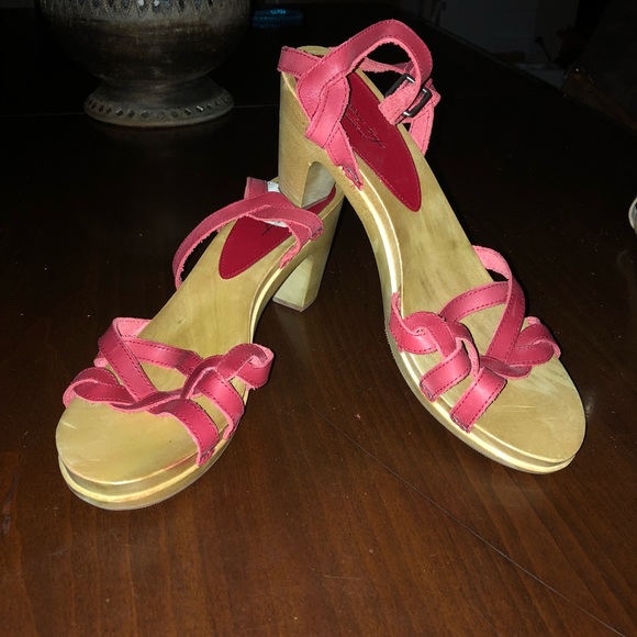 Leather Shoes - Picture 5 of 6